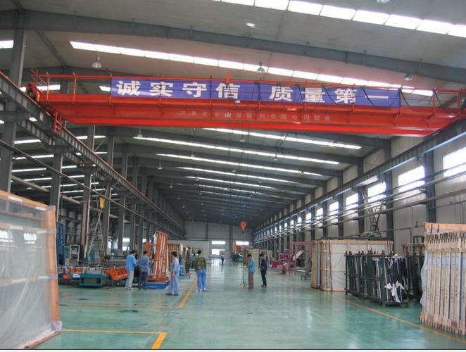 玻璃幕墙工程 现代建筑的透明诗篇